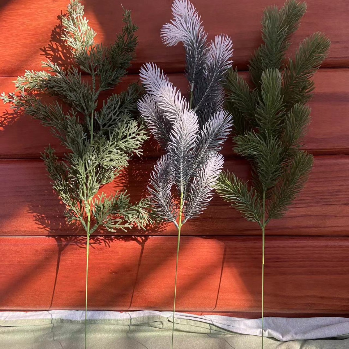 Explosiones transfronterizas de plástico de pino flores de decoración flores de Navidad DIY colgante decoración de fiesta de Navidad pinos image 1