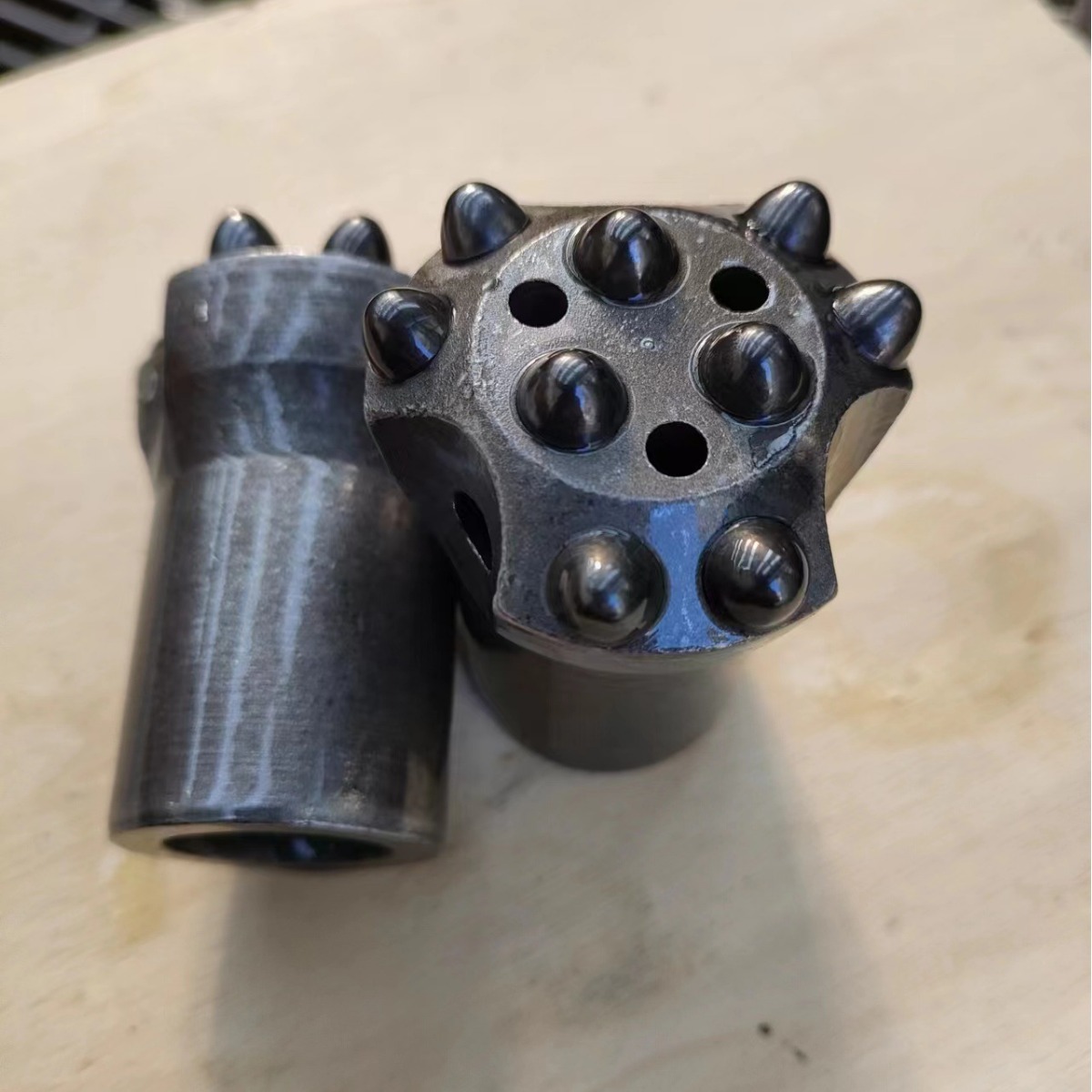 Broca de diente de bola 38 Broca de diente de bola de minería Dandong Broca de diente de columna de túnel de roca Broca de diente de bola prensada en frío 38