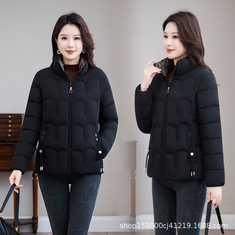 2025 nueva ropa de algodón para mujeres corta delgada estilo extranjero de gran tamaño de moda delgada abrigo de algodón pequeño abrigo de invierno de madres