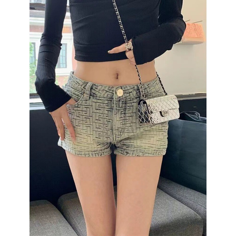 New Presbyopic Spliced Denim Trousers for Women, Distressed Straight Casual Versatile Niche Shorts That Show Leg Length, Fashionable and Versatile