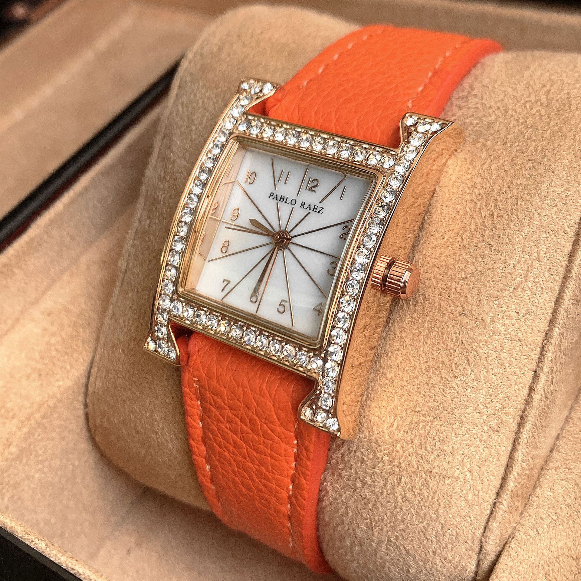 2024 Nové, nejprodávanější hodinky Špičkové lehké luxusní dámské hodinky Instagram Luxusní plně automatické vodotěsné hodinky Autentické_voghion.com