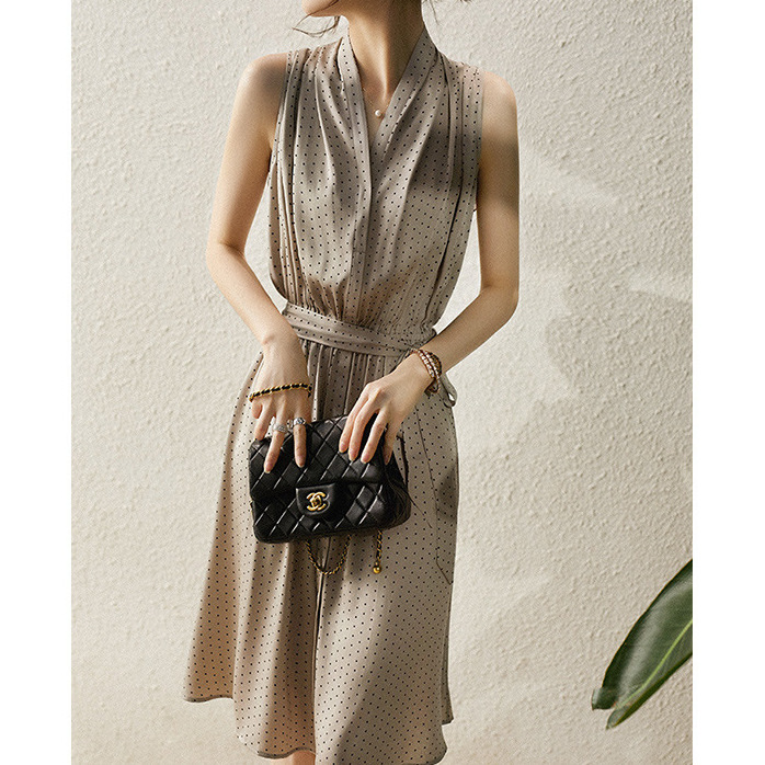 Elegant Silk Dress High-End Mulberry Silk Polka Dot Halter Neck Tank Dress Hangzhou Silk Satin Summer Women's Clothing Elegant Silk Dress High-End Mulberry Silk Polka Dot Halter Neck Tank Dress Hangzhou Silk Satin Summer Women's Clothing