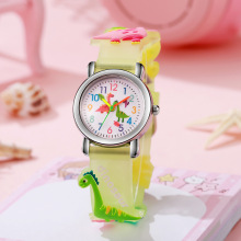 可爱恐龙立体图案 童趣梦幻风格 卡通儿童石英手表