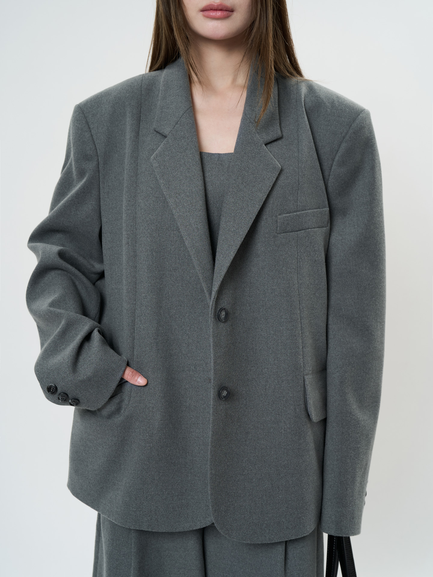 Women's Oversized Wide Shoulder Blazer For Casual Smart Styling_voghion.com
