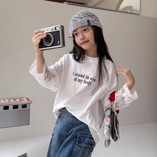 假两件T恤秋中大童女童宽松休闲假两件蕾丝拼接袖上衣字母套头衫