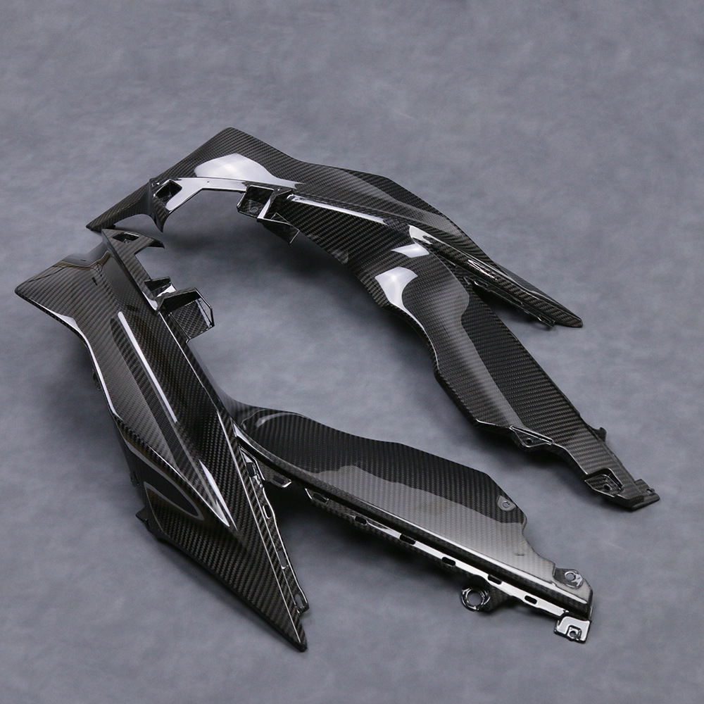 Suitable for new YAMAHA YAMAHA R3 front large side plate carbon fiber shell motorcycle modification accessories