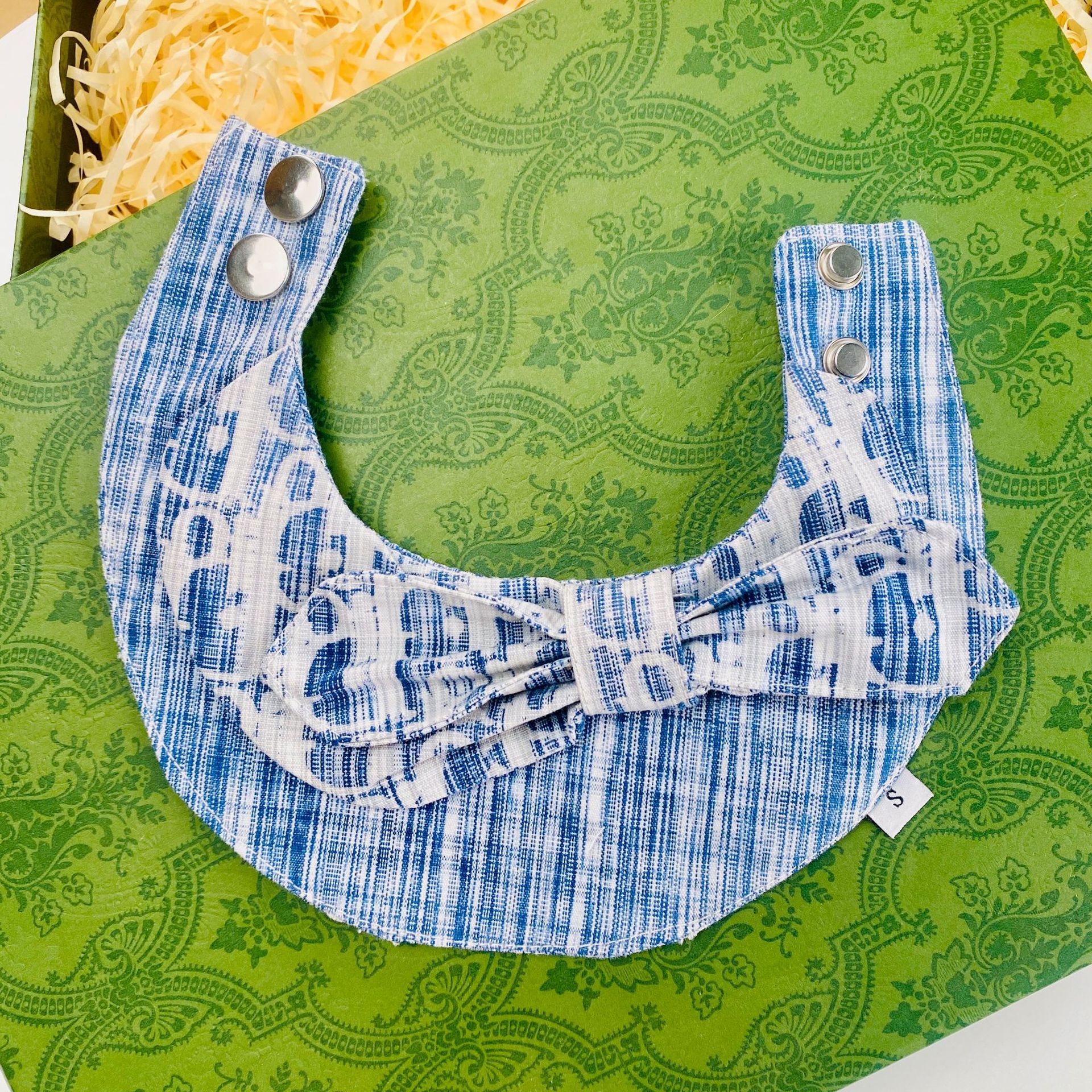 Marca de moda toallas de saliva para perros mascotas collares para perros pequeños Malzi Steady Bears Schnauzer