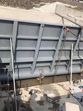 液壓鋼壩底軸翻板閘門翻版合頁壩景觀攔水升降水利卧倒翻轉水閘門