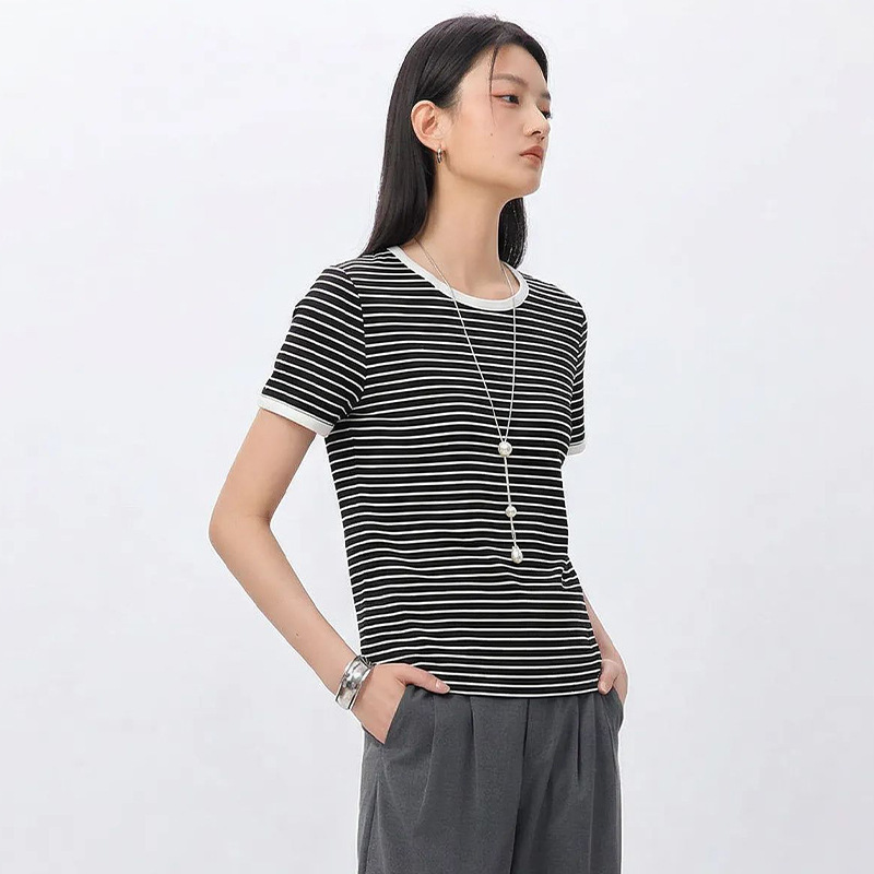 [Il Order] Lyocell Tencel Striped Short-Sleeve T-Shirt, Soft and Skin-Friendly, Round Neck, Very Stylish and Timeless Top