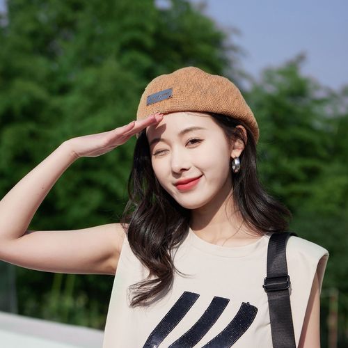 Summer Style Metal Label Cute Beret Hat for Friends' Gatherings, Fashionable and Versatile, Makes Face Look Smaller, Can Be Worn Upside Down as a Fisherman Hat