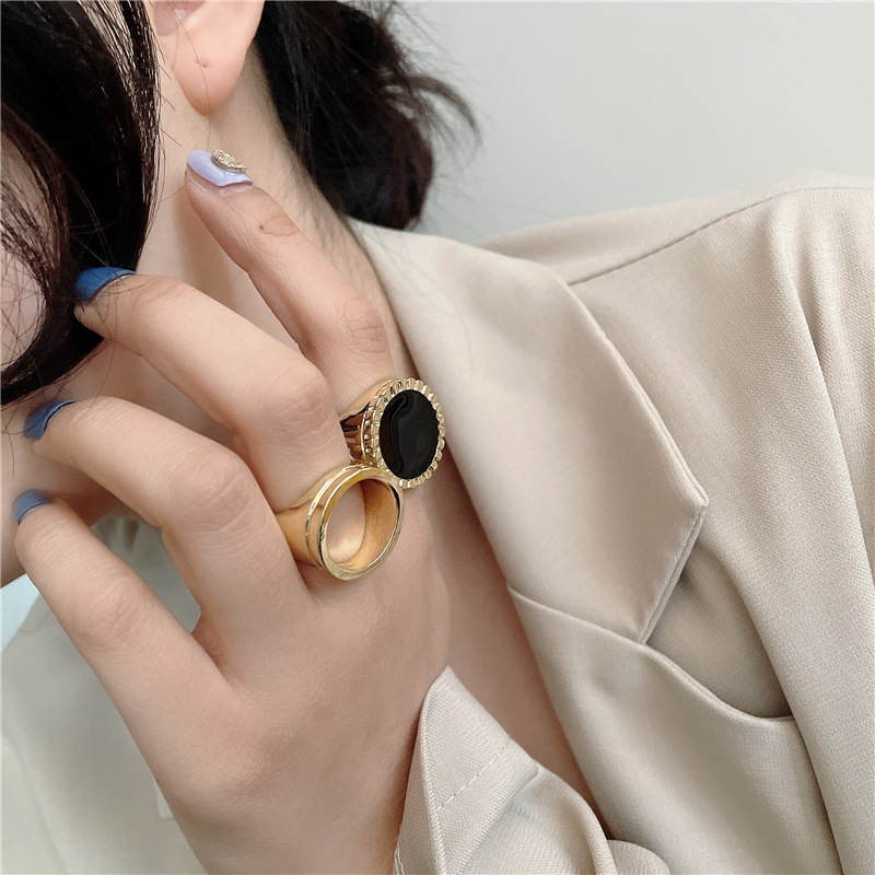 Fashion Geometric Metal Black Agate Ring display picture 2