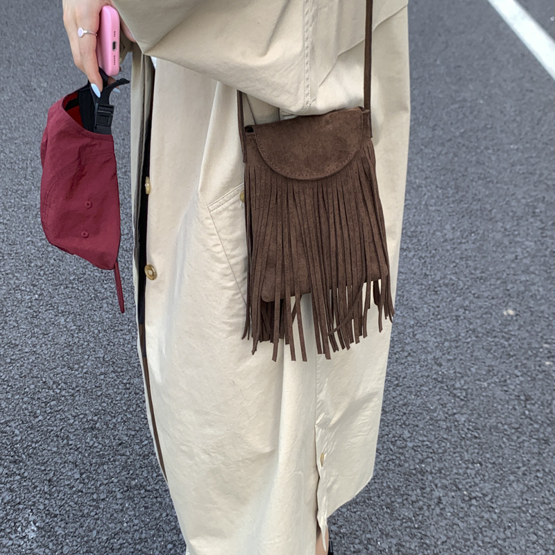 Trending Bohemian Ethnic Tassel Vintage Suede Crossbody Shoulder Phone Bag Mini Small Bag - Thumbnail 2