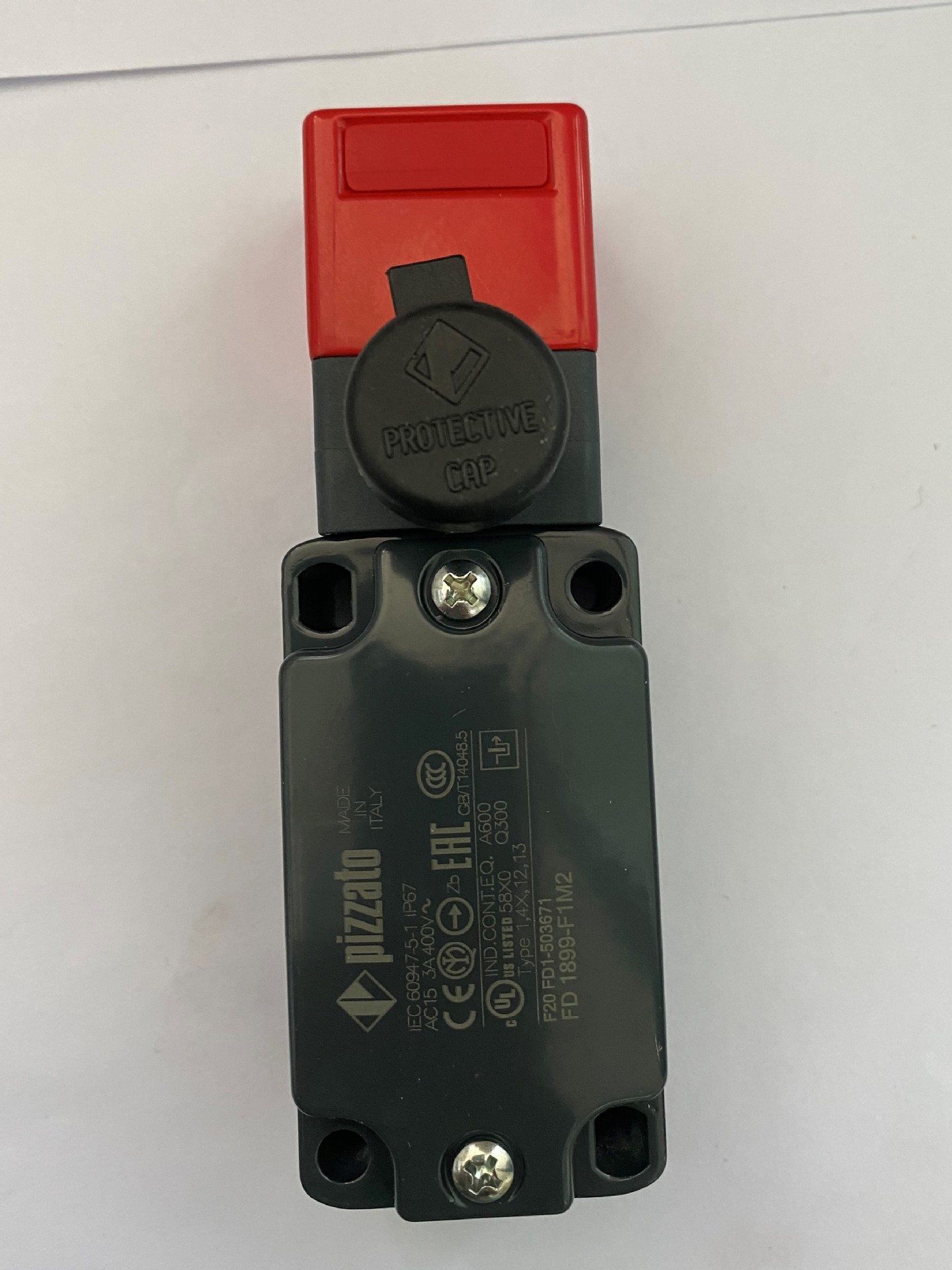 意大利PIZZATO 限位开关 FD 1899-F1M2 开票另加税点