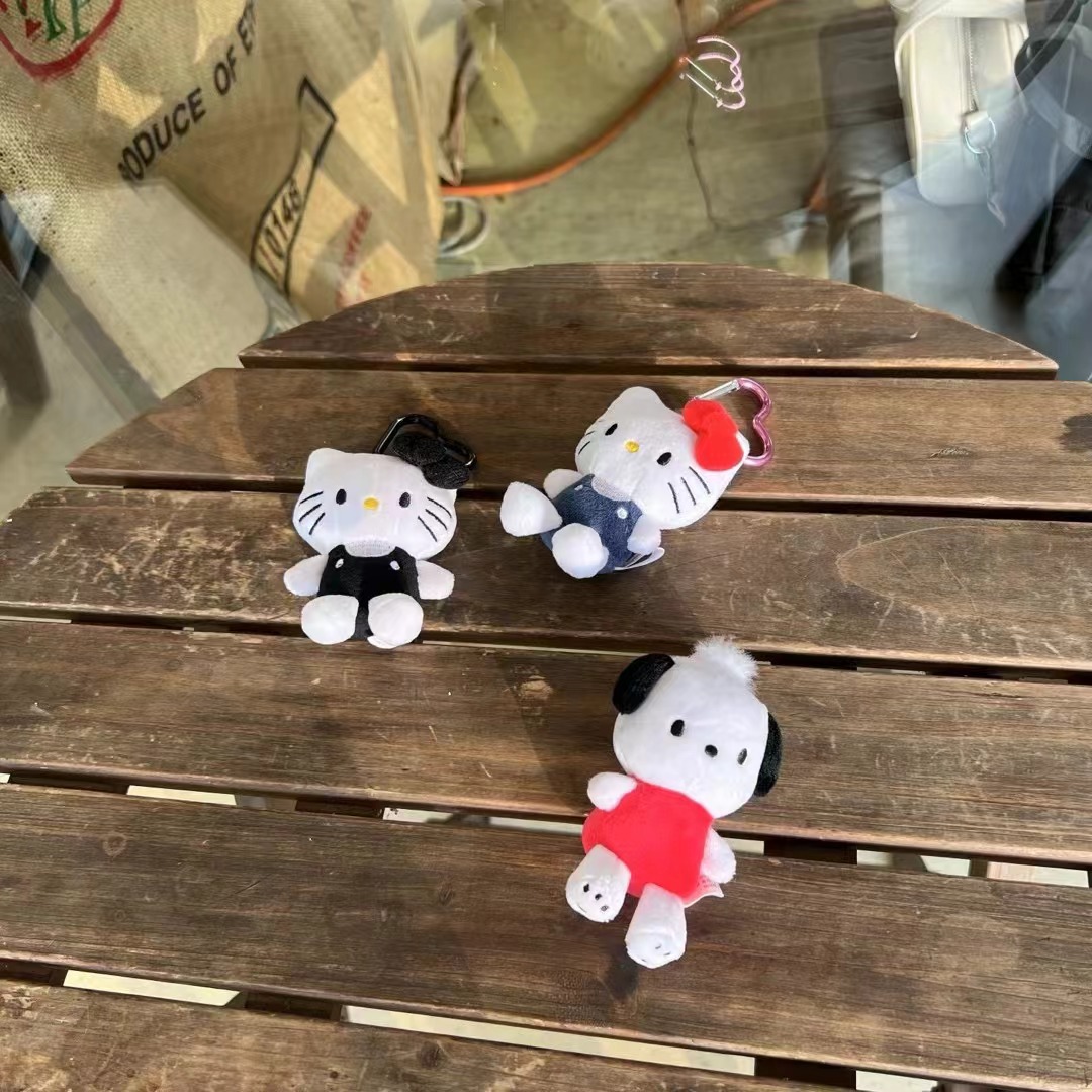 Amor hellokitty muñeca colgante llavero colgante bolsas de regalo bolsas de peluche lindo muñeca colgante lindo