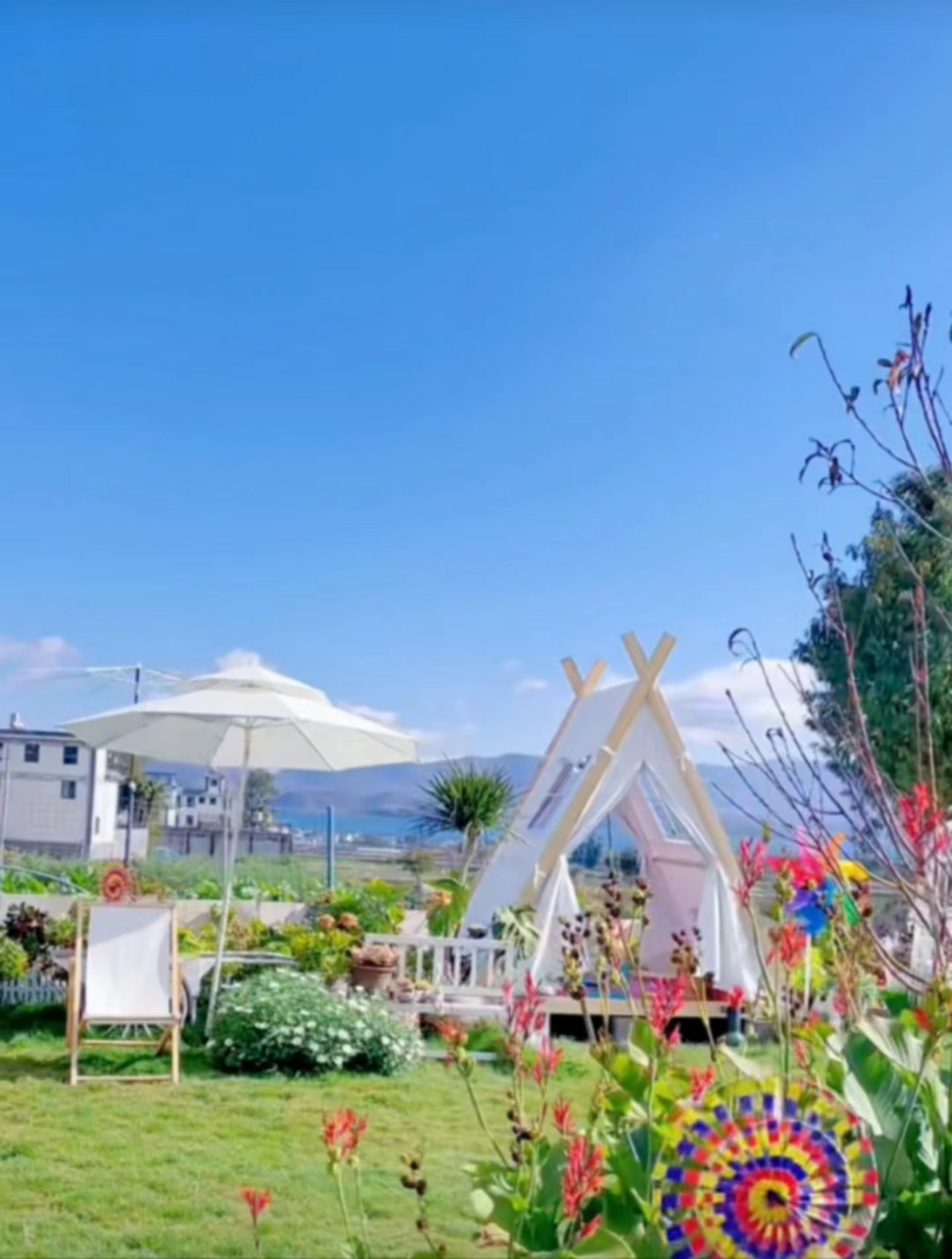 Internet celebrity tent triangle terrace Hot Pot Cottage barbecue outdoor camping starry bed & breakfast catering rain-proof tent