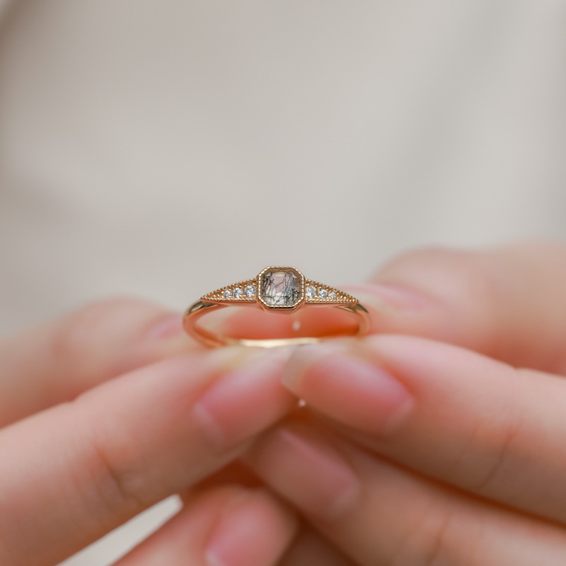 Nuevo producto transfronterizo de Amazon Anillo de ágata de hierba de agua natural de moda de lujo ligero S925 Anillo de piedra de musgo verde chapado en oro plateado