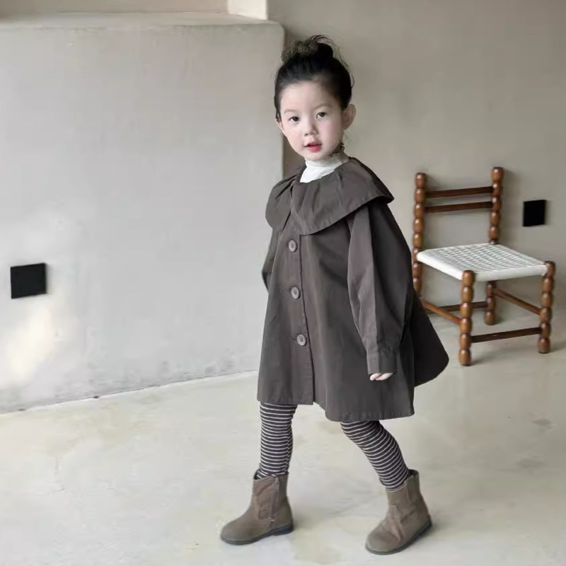 2024秋の新商品の韓国版子供服の女の子の大襟のウインドブレーカーの赤ちゃんのワイド版の中の長いコート|undefined