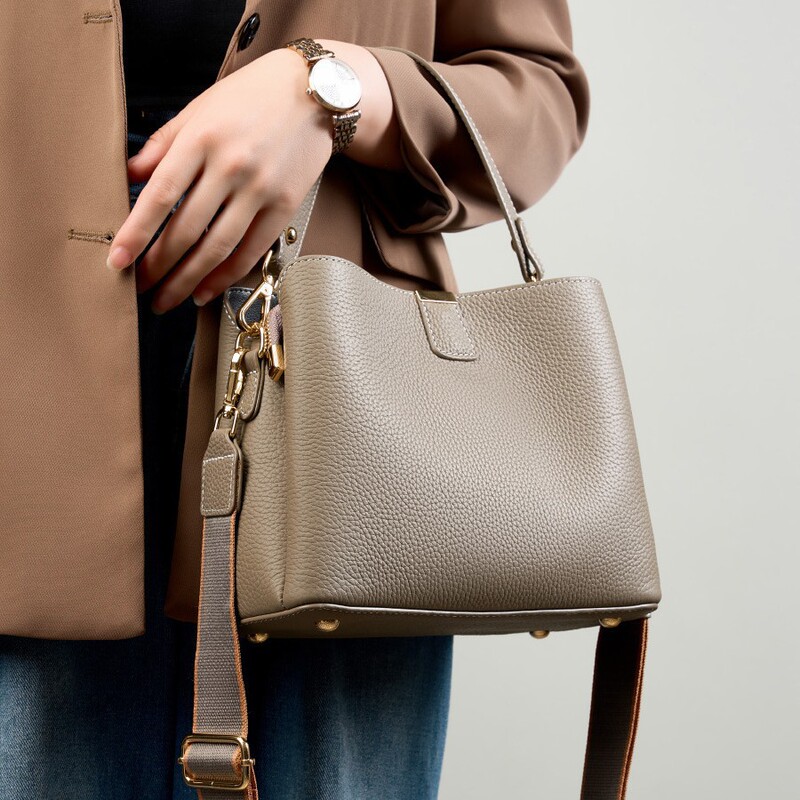 First-Layer Cowhide Leather Bag 2025 New Trendy Large-Capacity Bucket Bag Simple Versatile Genuine Leather Shoulder Crossbody Handbag