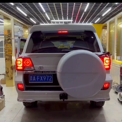 Landkuroze 08-21 Lu Xun LC200 üçün modifikasiya edilmiş yüksək əyləc işığı
