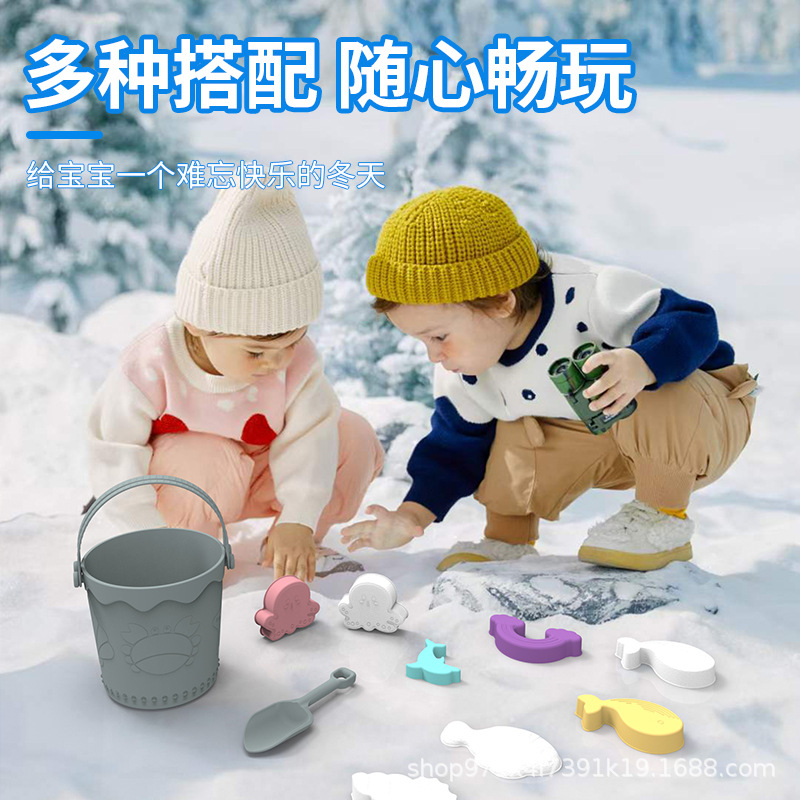 Amazon Hot Sale Navidad padres-hijos regalos interactivos de silicona de grado alimenticio para jugar con nieve portátil cubo de nieve en stock al por mayor