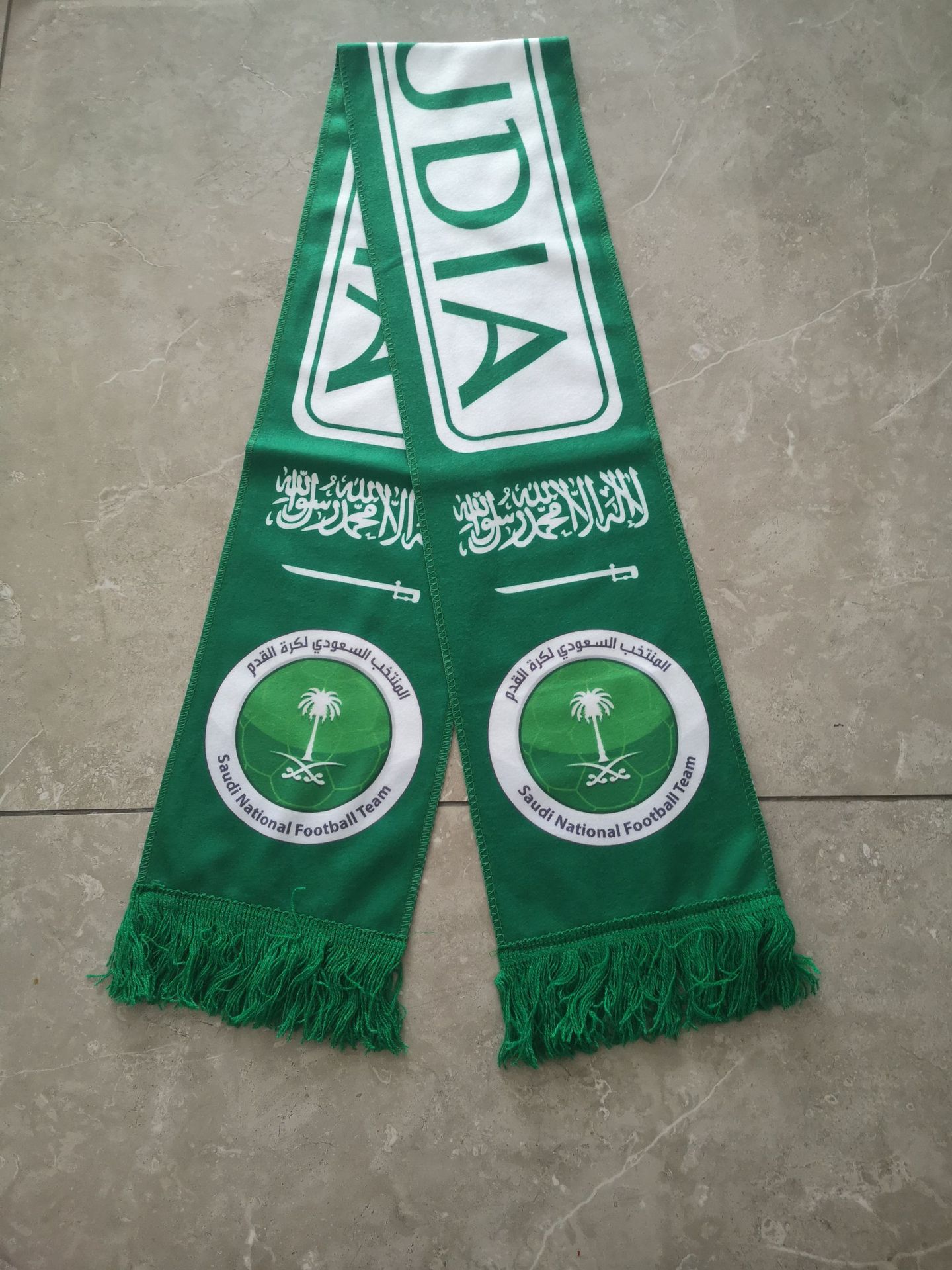 Bufandas de Terciopelo para Fanáticos de Equipos Nacionales de la Copa Mundial, Bufandas de Animación y Apoyo para Clubes de la Copa de Europa, Disponibles en Existencia