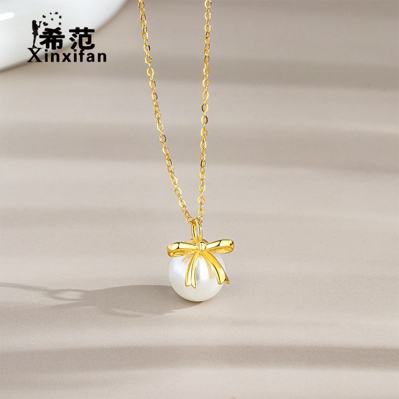 Necklace pearl with bow