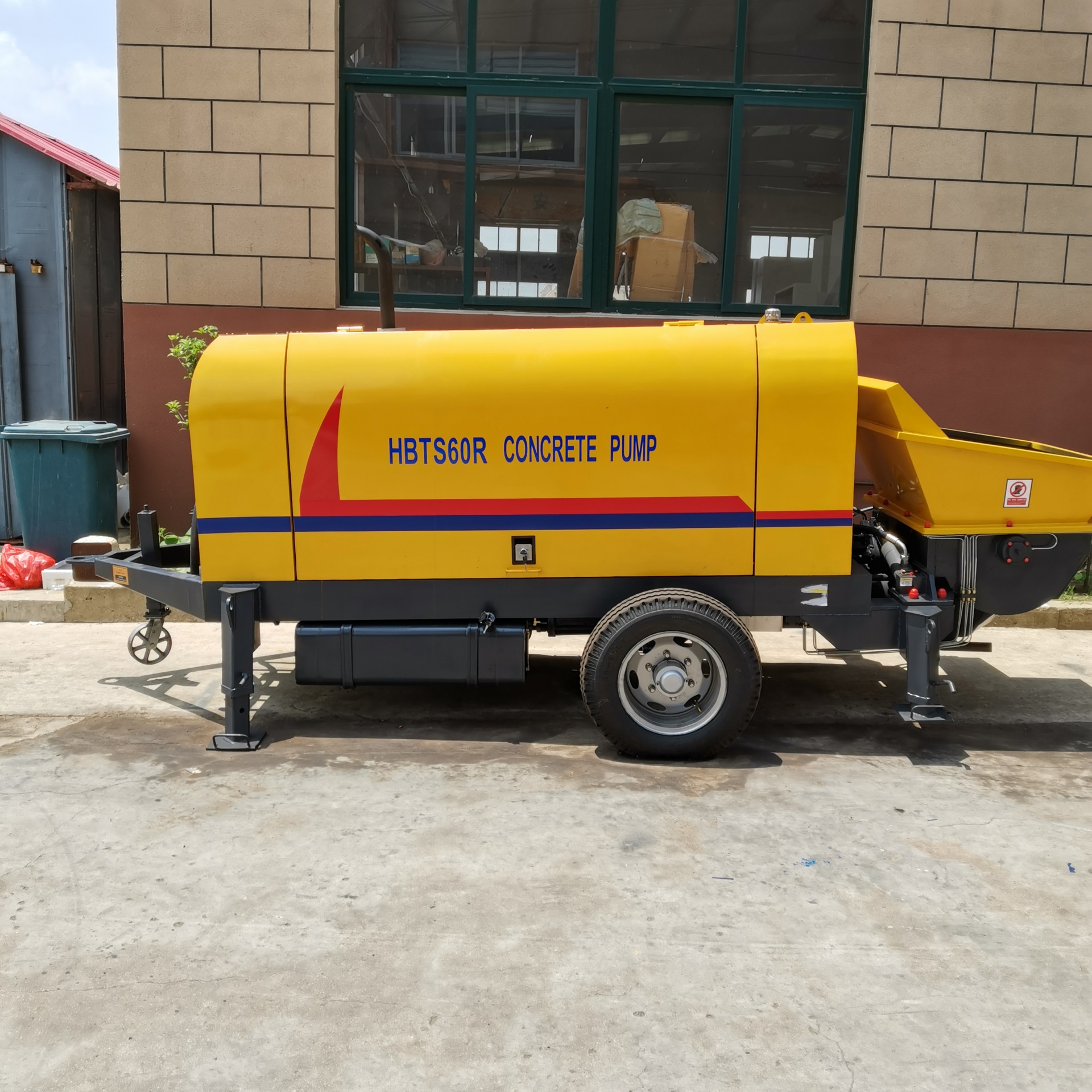 60输送泵 60混凝土输送泵 混凝土地泵 混凝土拖泵 柴油机混凝土泵