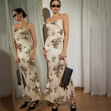 AYJ25L249夏秋吊带印花性感显胸连衣裙女欧美风气质高级感修身长