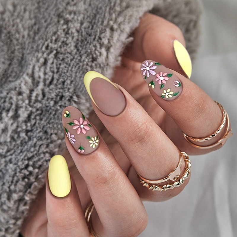 Frosted retro flower cluster short oval french manicure ginger yellow autumn fake nail wearable nail beauty piece Frosted retro flower cluster short oval french manicure ginger yellow autumn fake nail wearable nail beauty piece