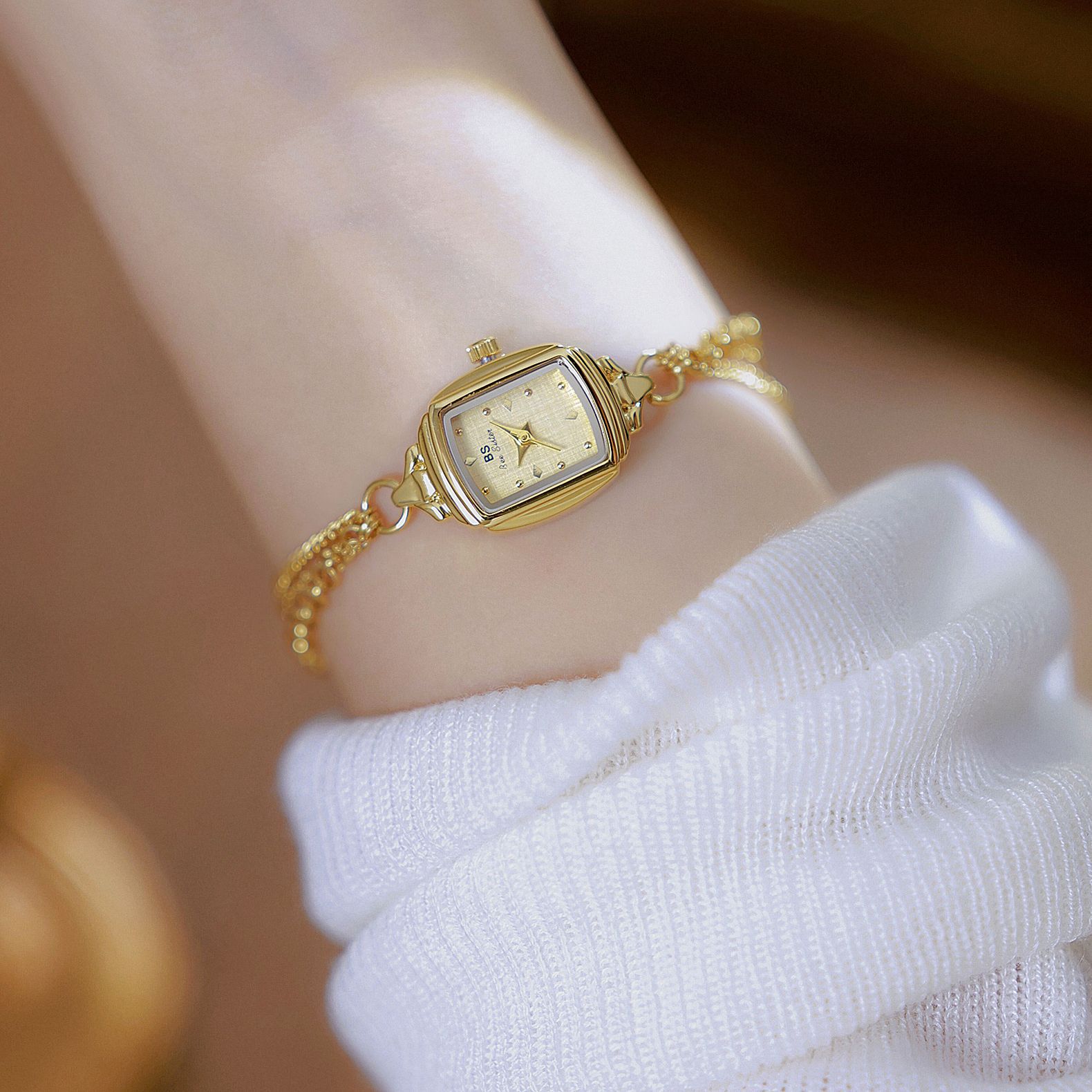 30g Weight Tempered Glass Mirror Material Alloy Strap Material Watch Classification Pointer Display Type Jewelry Buckle Buckle Style Square Dial Shape Casual, Daily Occasion Quartz Movement Solid Color Pattern Women's Gender Elegant Style Elegant Solid Color Jewelry Buckle Quartz Watch Women's Watches 7