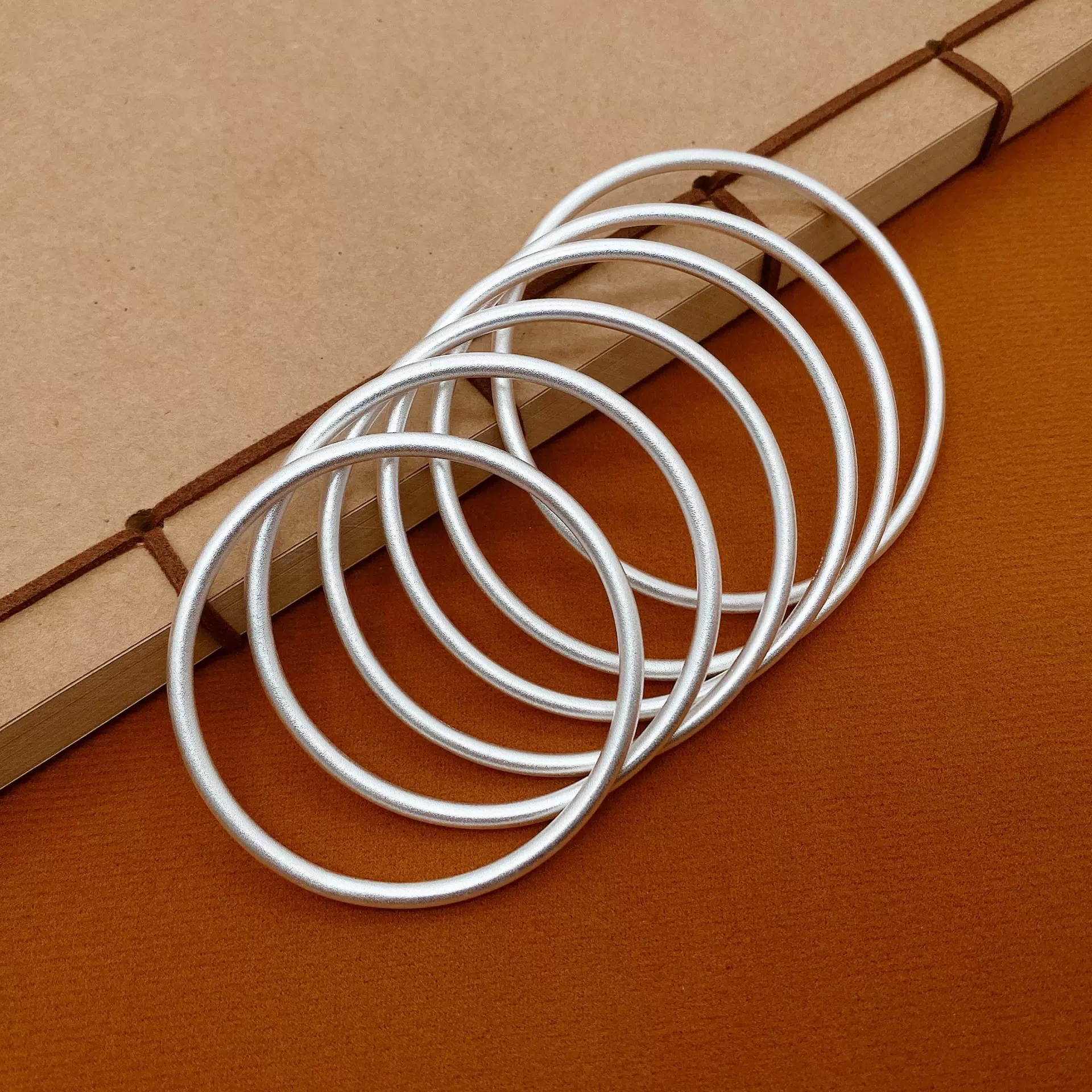 福氏999足银古法银手镯年轻款实心素圈手环闭口复古镯子纯银手镯