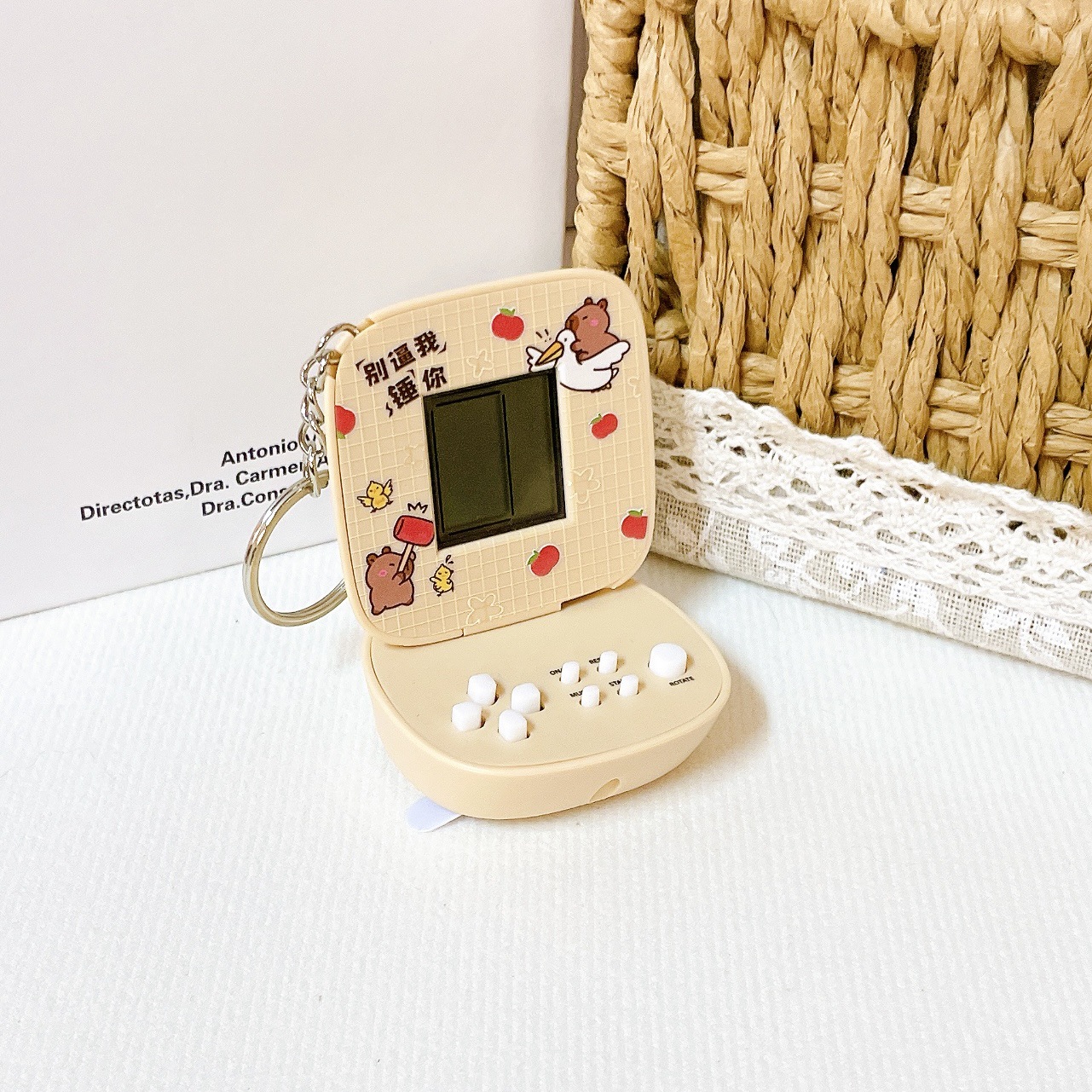 Juegos portátiles creativos de descompresión delfines de agua cámara de proyección llavero tapa de flip bolso de computadora de juegos de computadora colgante