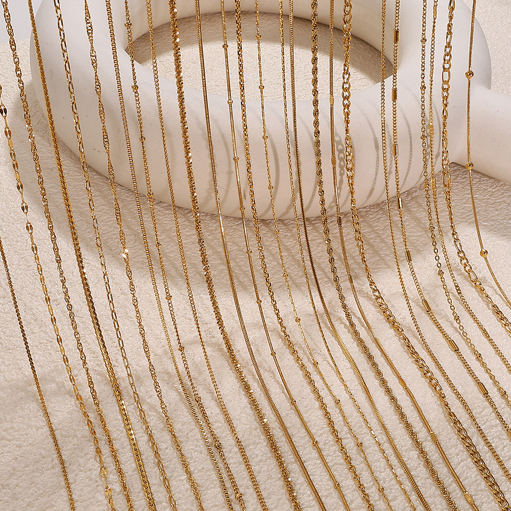 Collar versátil con cadena de hueso de serpiente estampado – cadena trenzada, chapado en oro 18K, personalidad femenina