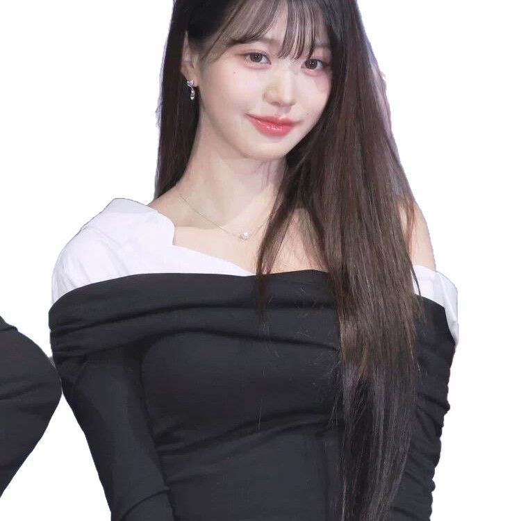 現物の一枝南張元英は韓国の小衆潮牌の斜め肩のシャツの襟の肩の長袖のtシャツの上で