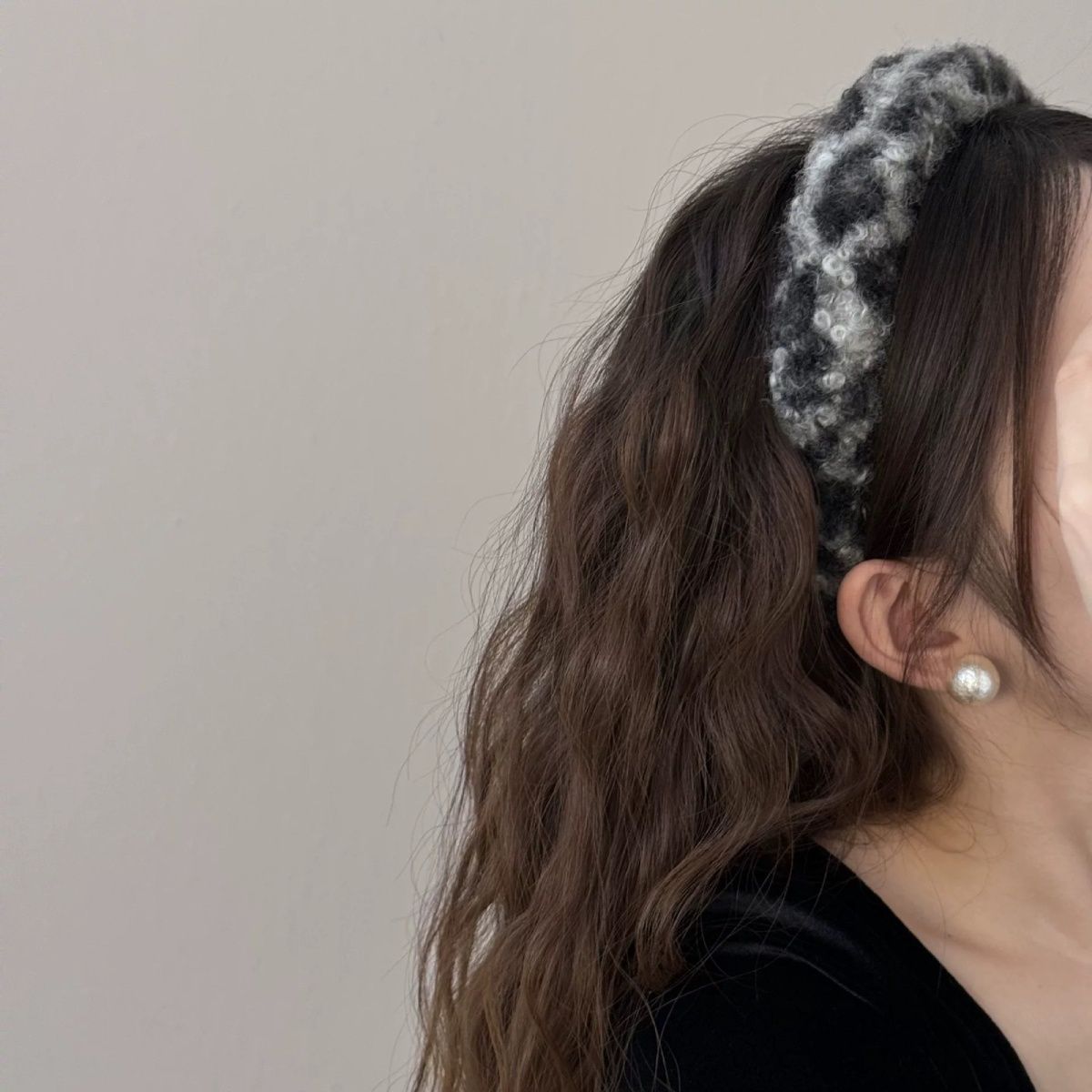 Otoño y invierno de alta calidad cordero estampado leopardo nuevo estilo de moda cabeza de cabeza de alto cinturón de peluche universal fuera de la tarjeta de pelo