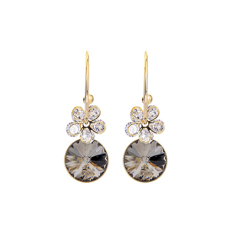 Simple Tempérament Super Brillant Cristal Gem Boucles D'oreilles Super Fée Déesse Tempérament Zircon Boucles D'oreilles En Argent Sterling Aiguille Oreille Anneaux En Gros display picture 8