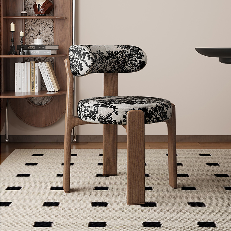 Sillas de comedor de madera sólida retrógrada francesa sillas de comedor de estilo medieval sillas de diseño de alta calidad sillas de respaldo nórdicas