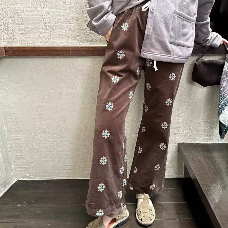 现货Owis奈良少女秋冬 日本超细灯芯绒马赛克刺绣微喇超显瘦长裤