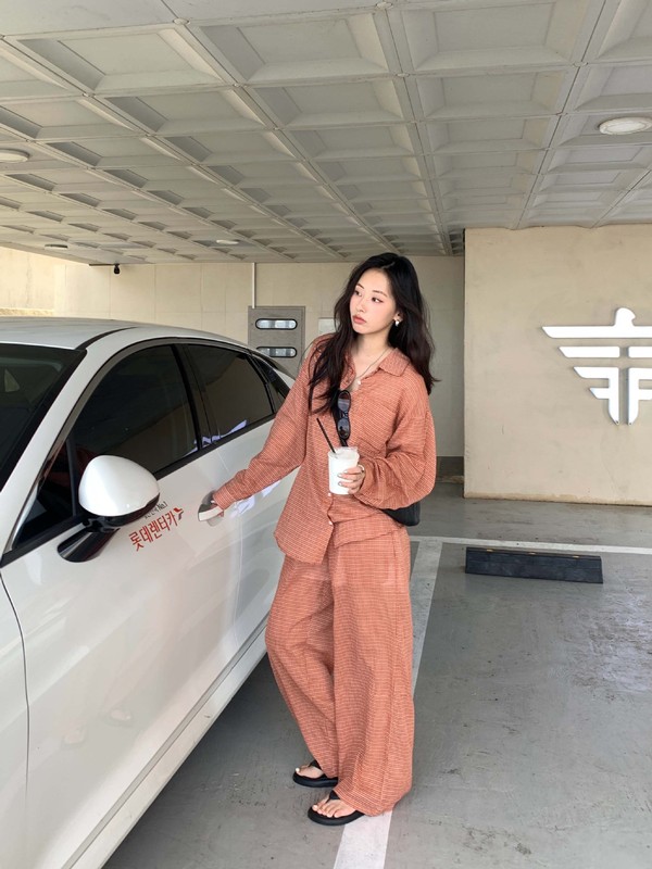 广州黄峥秋季新款慵懒松弛感休闲格子套装小众衬衫+阔腿裤530721|undefined