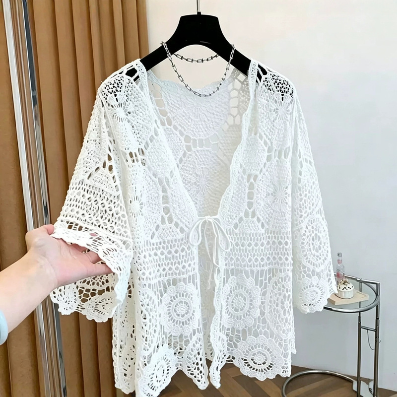 Sun-protective loose-fitting shawl, summer thin solid color cardigan top, hollowed-out V-neck knitwear, lace shirt, women's jacket Sun-protective loose-fitting shawl, summer thin solid color cardigan top, hollowed-out V-neck knitwear, lace shirt, women's jacket