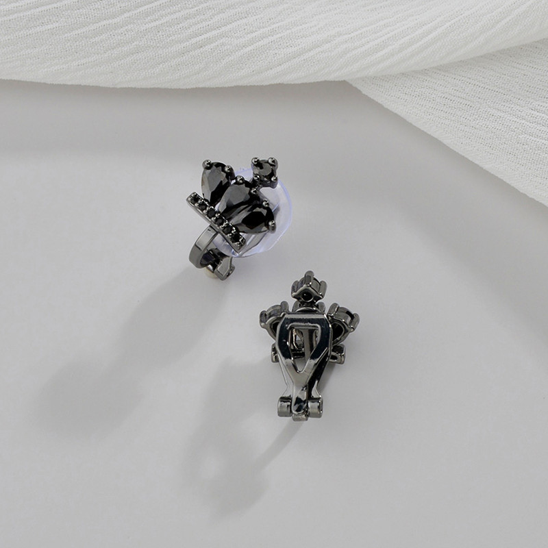 1 Pair Princess Crown Plating Inlay Copper Alloy Zircon Ear Studs display picture 6
