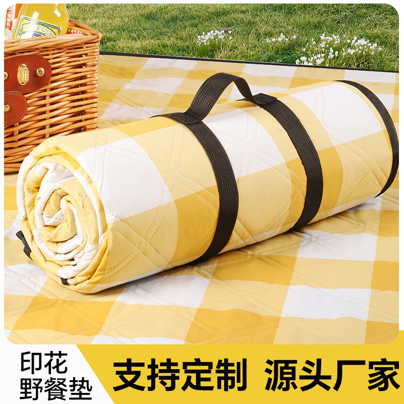 Outdoor flannel picnic mat thickened picnic cloth portable waterproof camping mat waterproof lawn picnic mat
