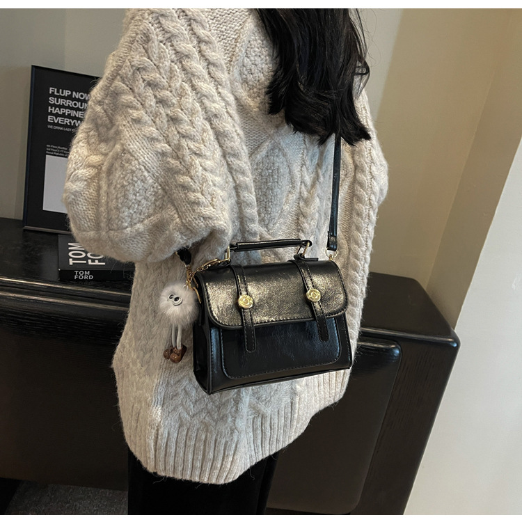 Retro British Style Women's Small Square Shoulder Bag Versatile_voghion.com