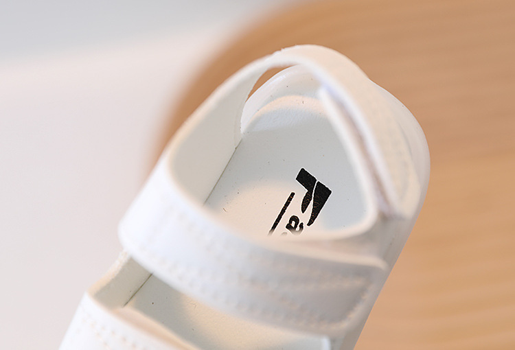 Sandalen 2024 Sommer Neue Baby Walking Weiche Sohle Atmungsaktive Rutschfeste Schuhe für Jungen und Mädchen Koreanische Ausgabe Trend_voghion.com