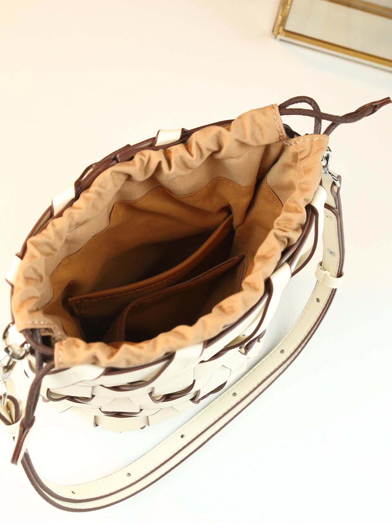 Women's Woven Cylindrical Crossbody Bag Versatile Underarm Handbag_voghion.com