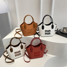 Ů�����ֵ�p��2025����Ů�¿�r��ײɫ���������r�����б���Ů