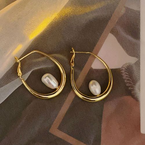 Simple freshwater pearl French-style elegant 14K metal earrings—minimalist hoop designs with a chic, trendy, and uniquely stylish appeal.