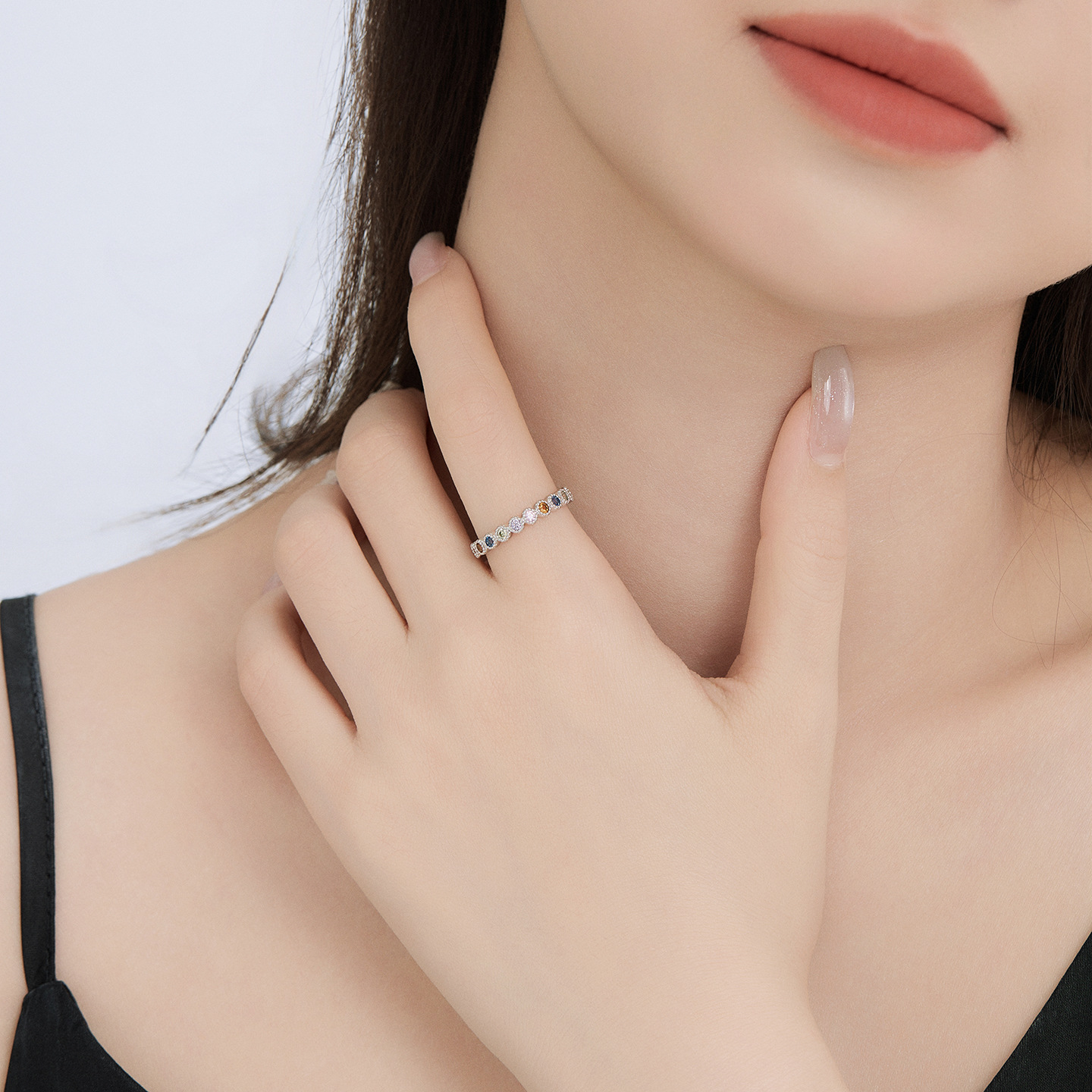 Xuping verano simple anillo de dopamina de color aleación de cobre chapado en blanco elegante anillo de empalme de círculo para mujeres