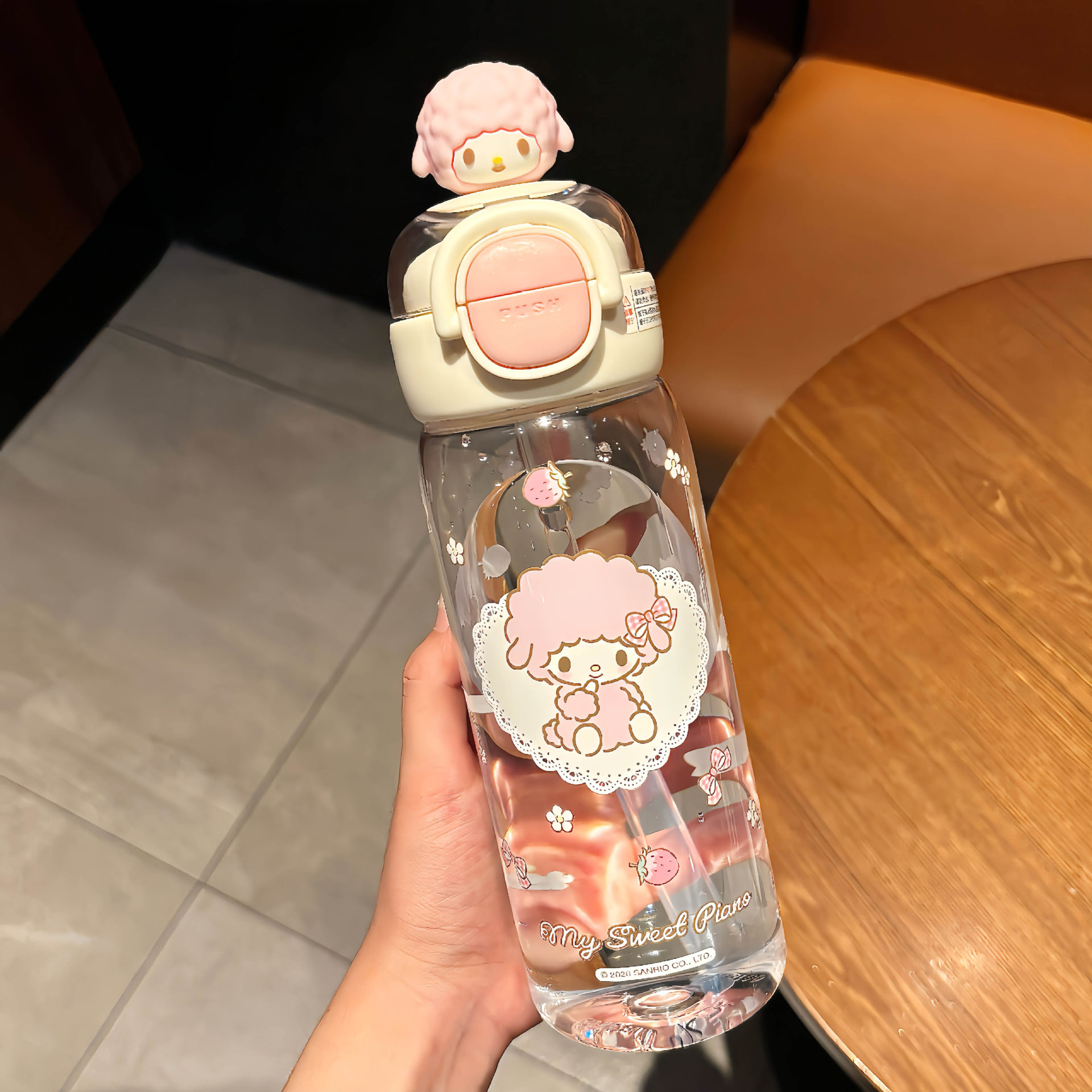 Sanrio 2026 nuevo lindo niño doble bebida taza de paja de alto valor facial para niñas taza de plástico especial para la escuela