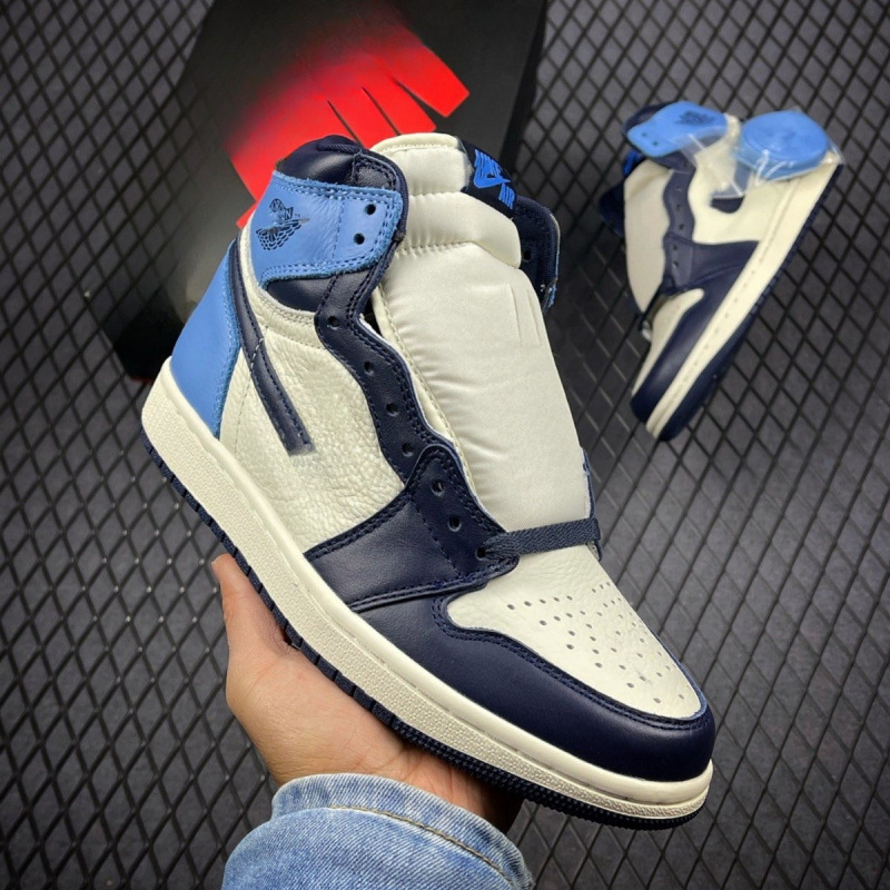 Putian Aj1 Basketball Shoes Jordan 1 High-Top Black and White Panda Chicago Men's and Women's Sports Shoes Casual Sneakers High-Top Height-Increasing Shoes Putian Aj1 Basketball Shoes Jordan 1 High-Top Black and White Panda Chicago Men's and Women's Sports Shoes Casual Sneakers High-Top Height-Increasing Shoes
